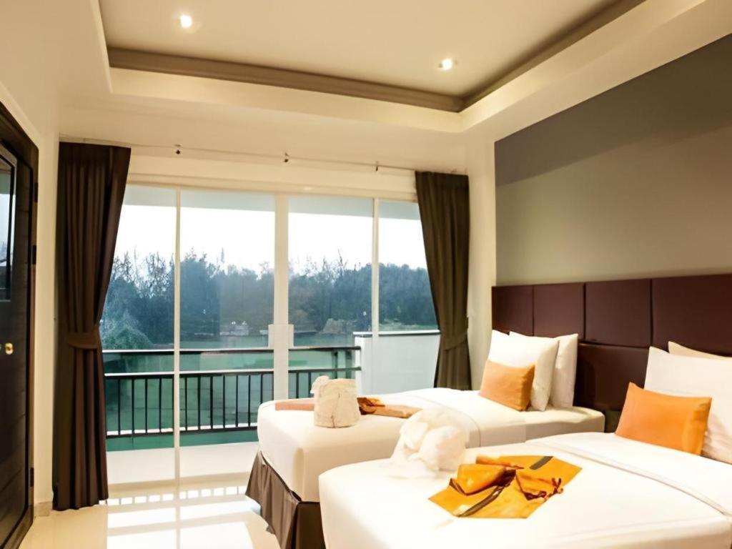 Amin Hotel 3*